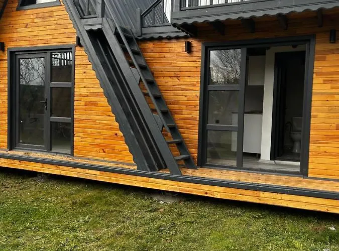 מלון Istanbul Airport Phuket 3*